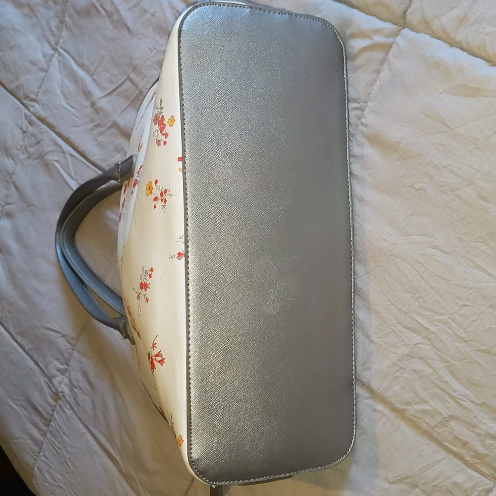 Kenneth Cole Reaction Floral Purse - Picture 10 of 15